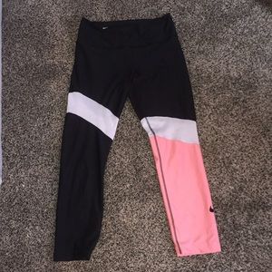Nike capri leggings